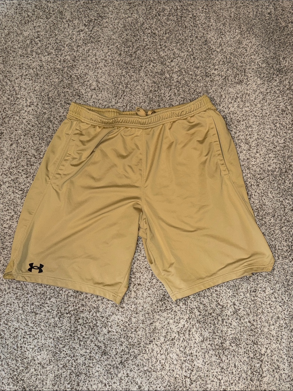 Under Armour Men’s XL Light Gold Athletic Shorts – 34” Waist